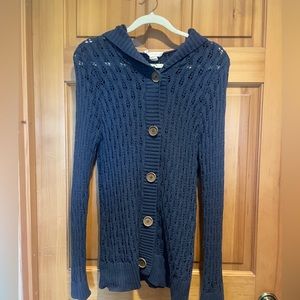 Evy’s tree size medium Bernadette. Dark blue